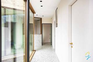 Te koop te Berlare!Dit veelzijdige gebouw in Berlare biedt tal van mogelijkheden voor gemengd gebruik en is ideaal voor wie werken wenst te...