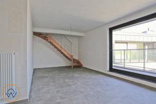 6% DE TVA ! Plus d'informations sur les conditions à l'agence. Agréable appartement en duplex au troisième étage de l'immeuble. Trois chambres et...