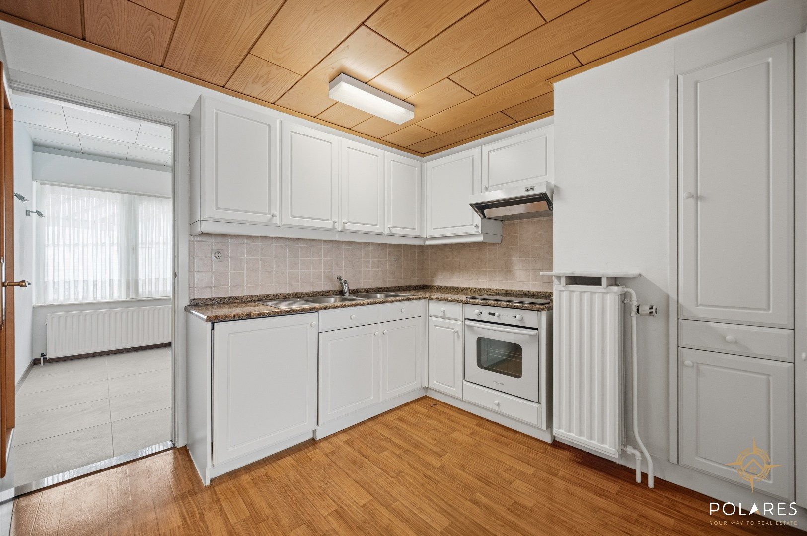 Maison particulière avec unité de vie indépendante au rez-de-chaussée proche du centre. - photo 5