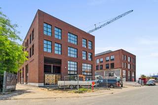 L’ancien immeuble de bureaux, stratégiquement situé juste à côté du Ring de Bruxelles, est en cours de transformation en un business...