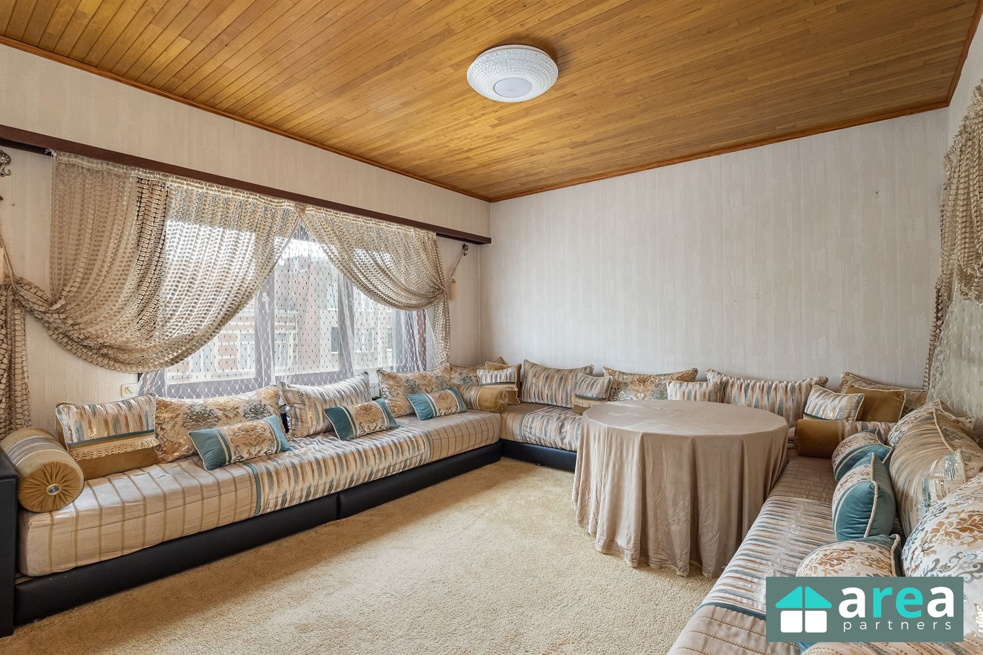 Opbrengsteigendom met 2 appartementen en 2 garages! - foto 4