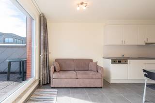 South-facing and bright penthouse studio with two spacious sun terraces for sale. This ready-to-move-in studio is an ideal second home on our coast, located in a prime location, close to the Casino, the Zeedijk, public transport, and numerous shops. Layout:- bright living room - open kitchen including fridge with freezer, stove, hood, microwave and dishwasher- bathroom with sink, toilet and shower cubicle - terrace 1- terrace 2- private basement storagePluses:- lift to the top- small and recent building, 1 apartment per floor- top location: close to shops, public transport, Zeedijk and Casino- 2 spacious wind-free terraces, extending the living space- south-facing- communal garbage room- large private basement- spacious communal basement- plenty of storage space in kitchen cabinets- spacious pallier and staircase with space for cloakroom- there are 2 loading and unloading places over the doorAre you looking for a penthouse studio in a prime location for sale in Middelkerke? Don't hesitate and book your visit today!