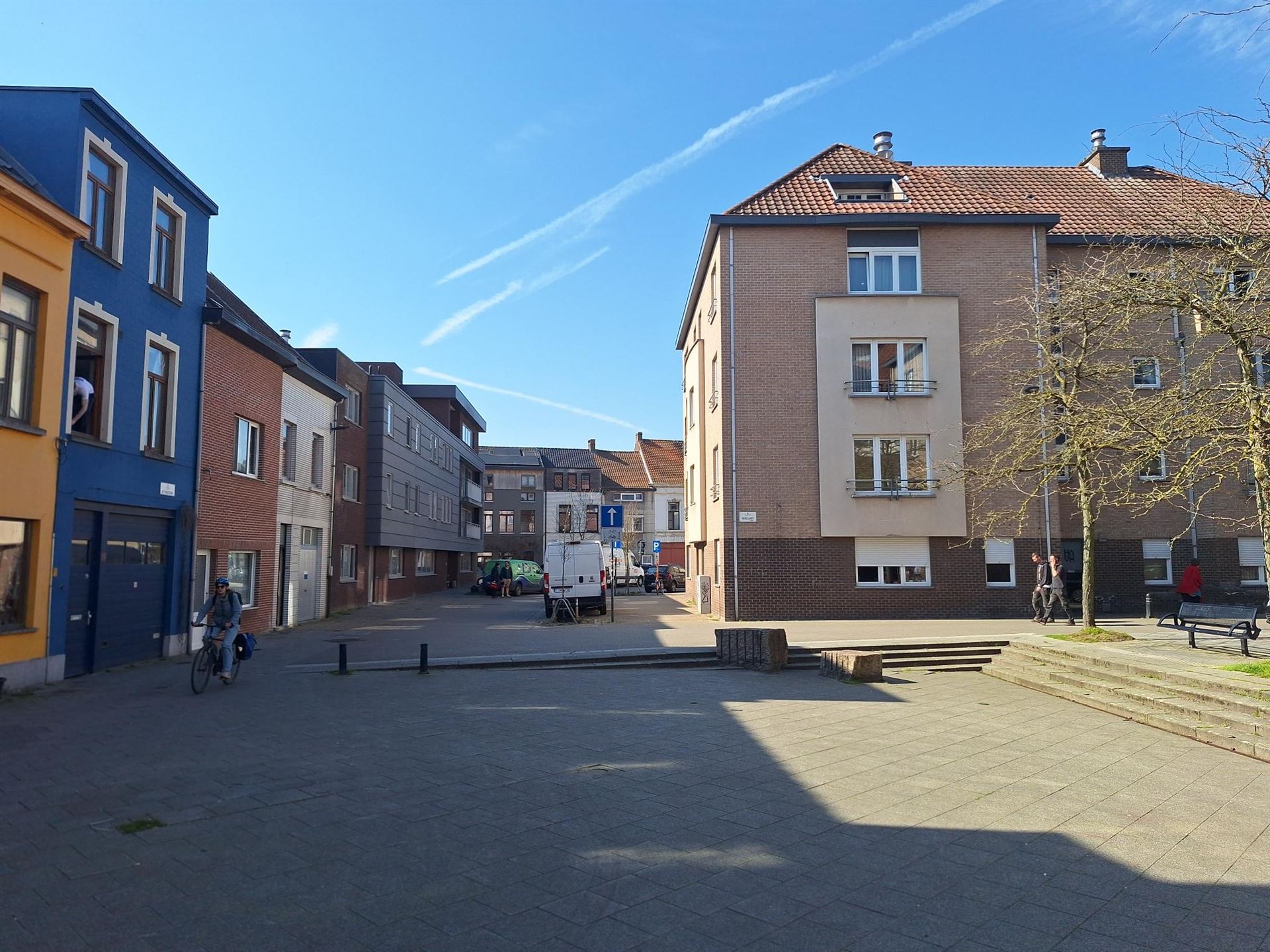 TE RENOVEREN STADSWONING MET TUIN/KOER - foto 2