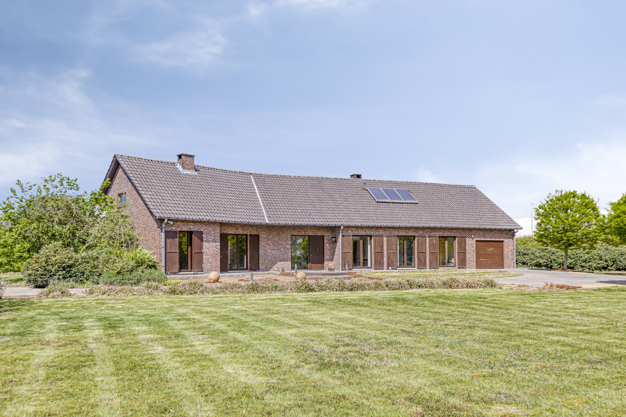 Gelijkvloerse woning met 4 slpk, bijgebouw, loods - foto 2