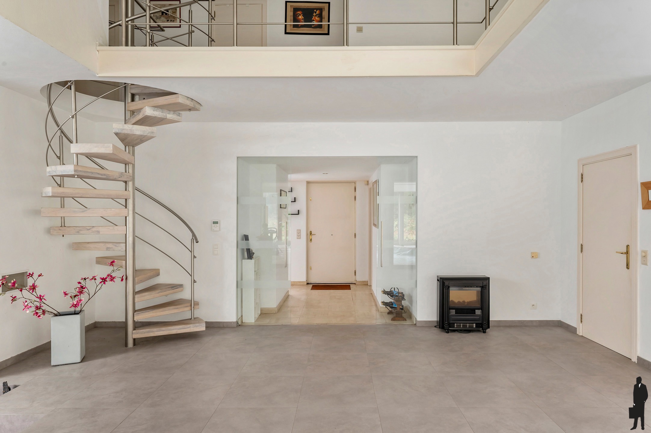 Residentieel gelegen te renoveren villa op ca. 2415m². - foto 2