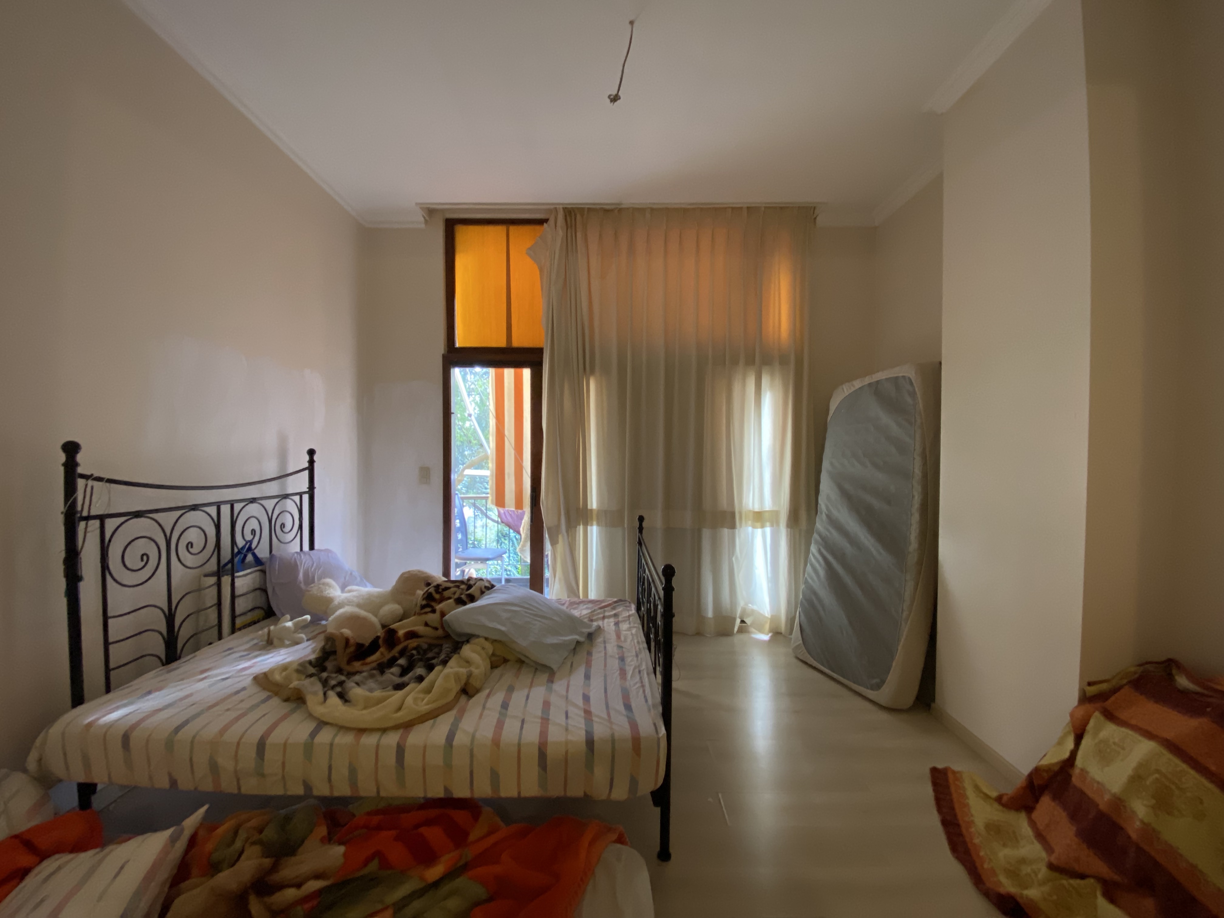 OPBRENGSTEIGENDOM MET HANDELSRUIMTE EN APPARTEMENTEN - foto 3