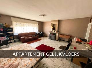 Appartementen blok van 3 verhuurde appartementen en 3 garages op een top ligging te Lauwe. Zeer goed investering, goed verhuurd...