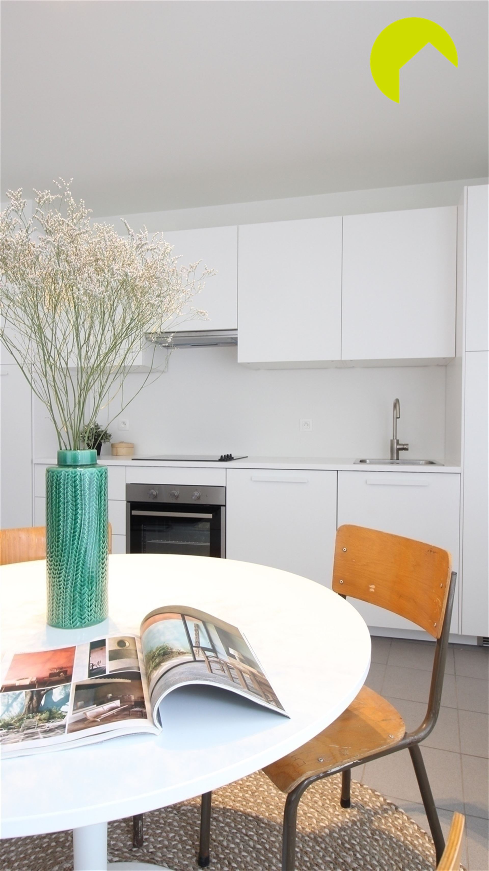 Modern en stijlvol bemeubeld gelijkvloers appartement! - foto 4