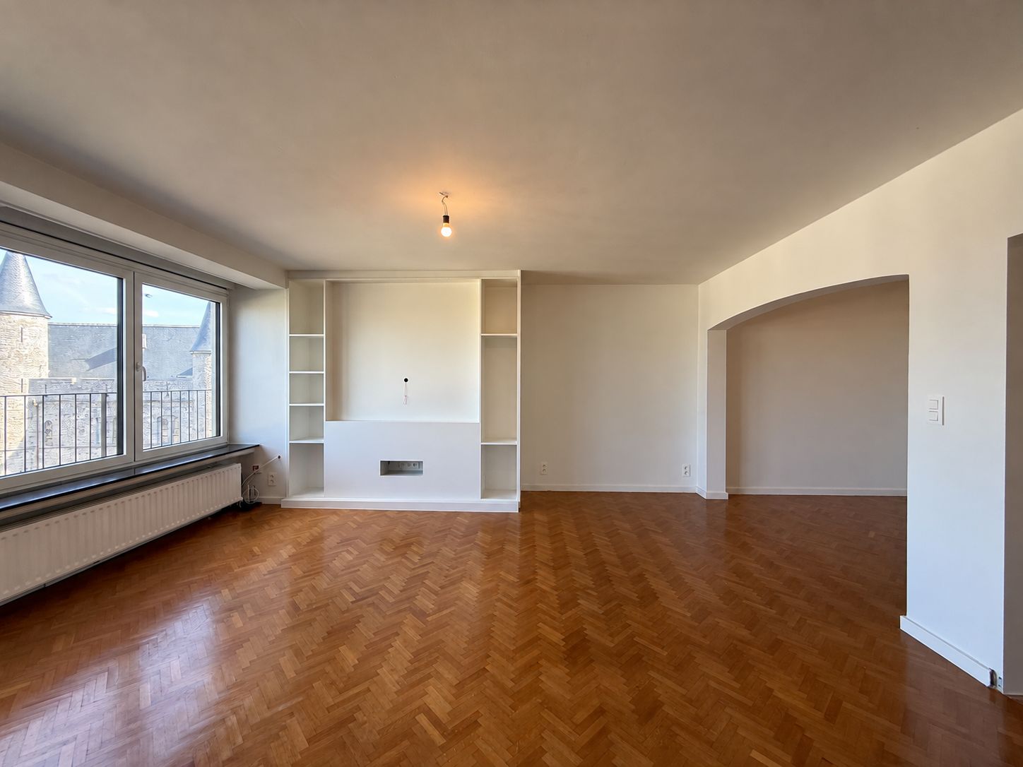 Gerenoveerde 2-slaapkamerpenthouse te huur vlakbij Sint-Baafsplein! - foto 4