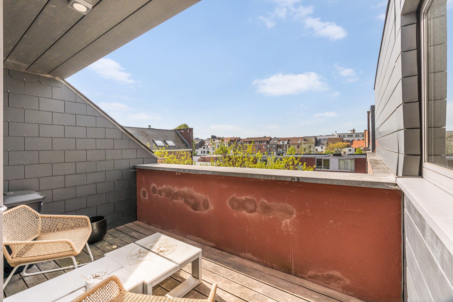 Goed gelegen en lichtrijk appartement met 2 slaapkamers, een terras en een autostaanplaats te centrum Leuven! - foto 5