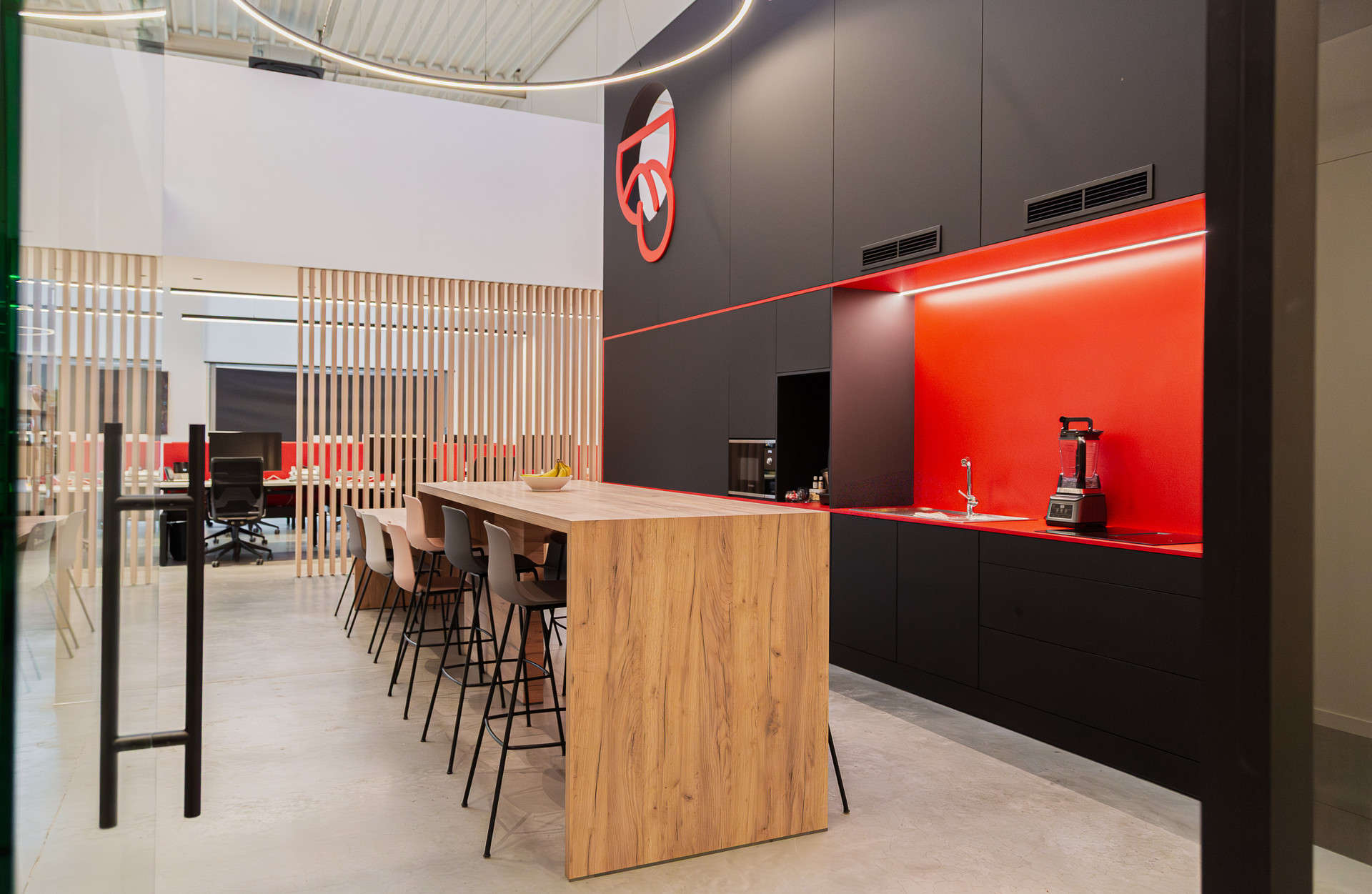 RECENT KANTOORGEBOUW VAN 366M² TE TONGEREN NABIJ E313. - photo 5