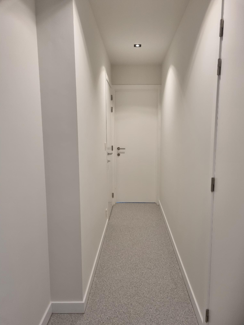 Modern nieuwbouw gelijkvloers appartement met tuin/autostaanplaats/zonnepanelen - Koningshooikt - foto 5