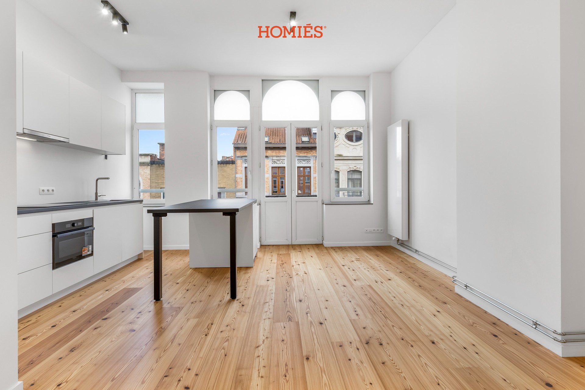 Gerenoveerd appartement met terras/balkon in historisch pand - photo 3