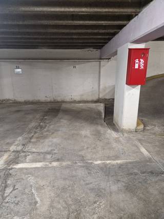 Unieke investeringskans! In de prestigieuze Empire Building, gelegen aan de Appelmansstraat 25 in hartje Antwerpen, bieden wij 9...