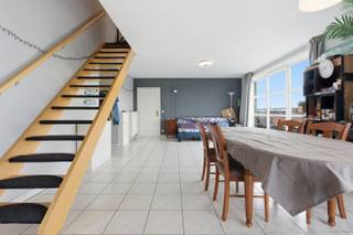 Dit appartement is centraal gelegen in Veurne, op wandelafstand van heel wat voorzieningen (scholen, winkels, openbaar vervoer en het...