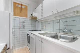 Dit gelijkvloers appartement bevindt zich op een uitstekende locatie in Zeebrugge. Hierdoor zijn alle voorzieningen binnen handbereik en is er...