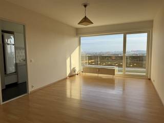 Gezellig instapklaar appartement met prachtig zicht voorzien van één slaapkamer, vlakbij het centrum van Mechelen.Op de zevende verdieping van...