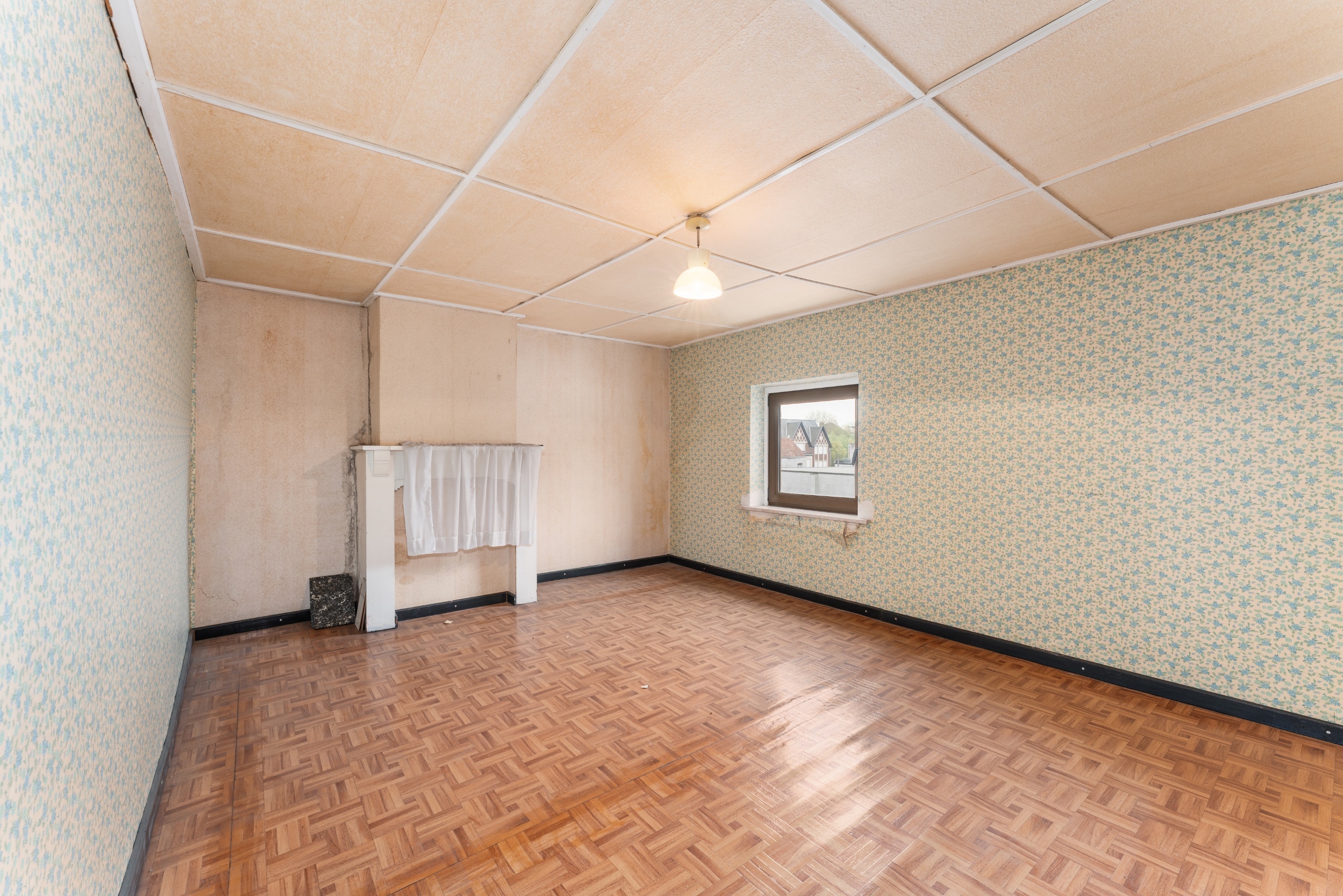 Ruime te renoveren woning in centrum met 5 slpks. - foto 5