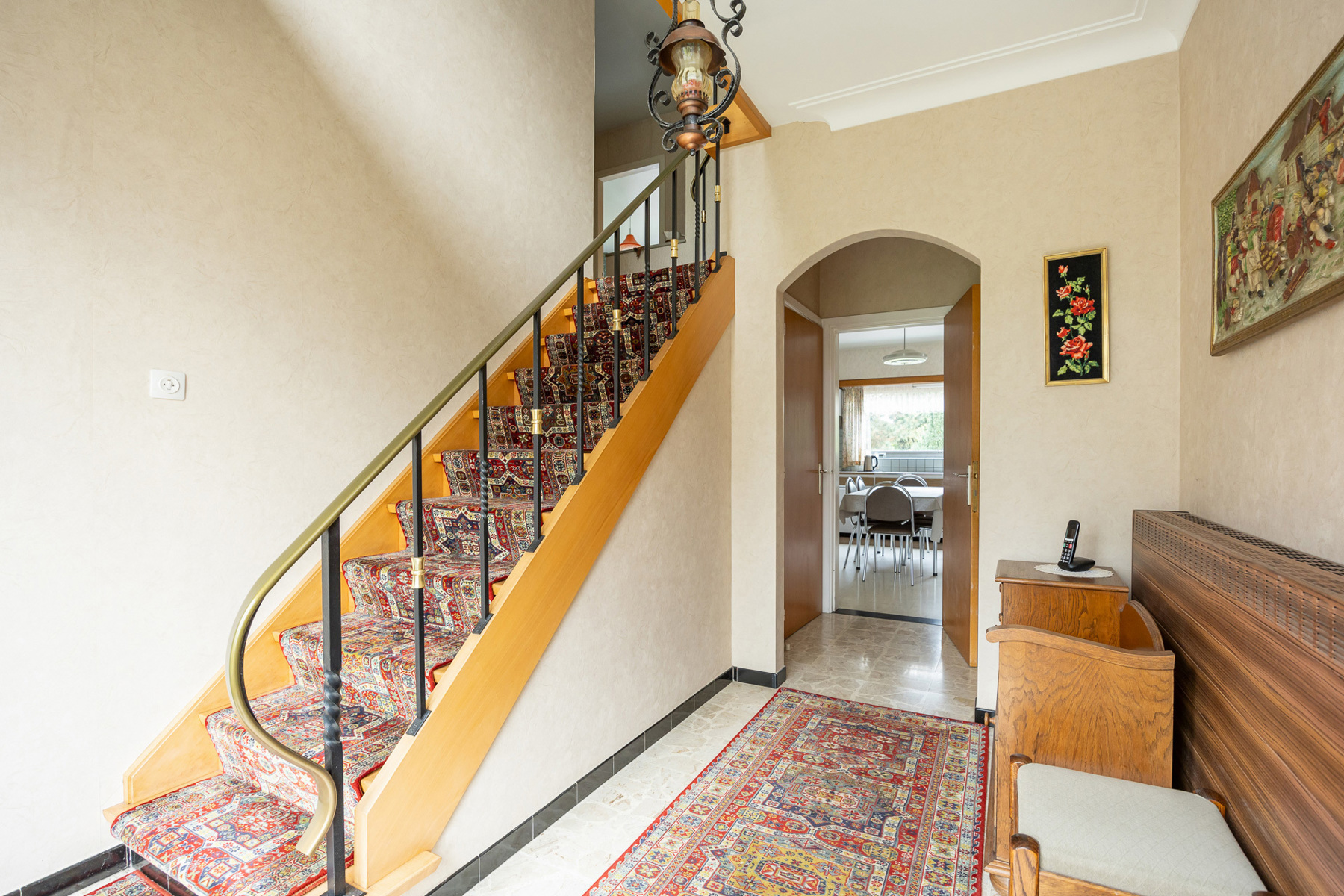 Op te frissen woning met leuke tuin - foto 2