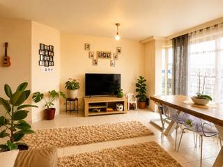 ruim en instapklaar appartement in hartje Diksmuide<br />op wandelafstand van de Grote Markt<br />nabij winkels, scholen, sportaccommodatie, e.d.<br /><br />heel netjes onderhouden<br />gelegen op de 1ste verdieping, lift aanwezig<br />appartement van 80 m² en terras van 5 m²<br /><br />omvattende een ruime inkom-/nachthal, mooie en klare living, ingerichte keuken met aansluitend een ruime berging, ingerichte badkamer, apart toilet, 2 volwaardige slaapkamers en terras<br /><br />met mogelijkheid tot het bijkopen van een garage