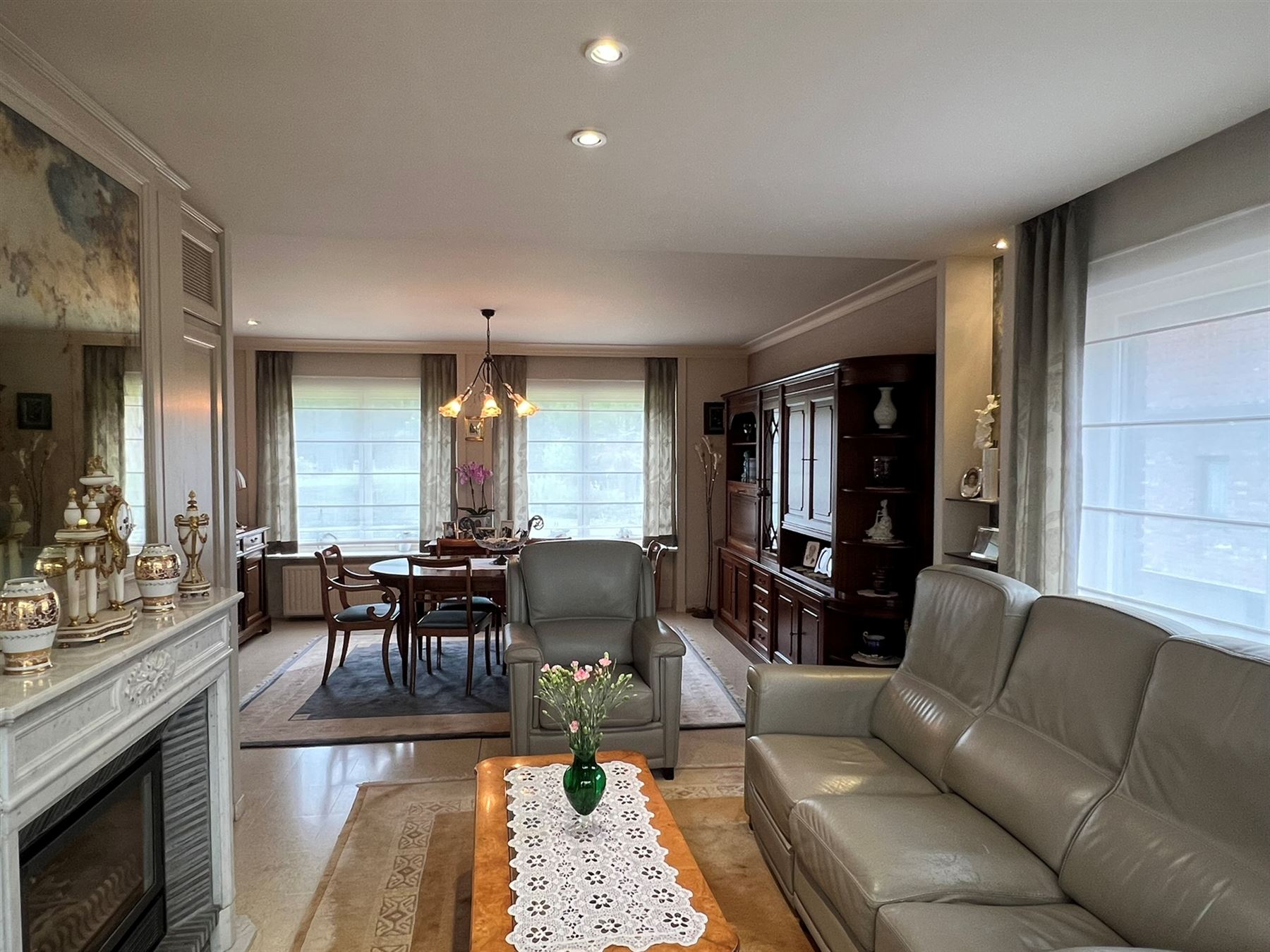 Villa confortable avec un beau jardin et dépendances pratiques - photo 2