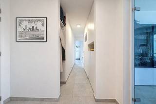 Cet appartement de plain-pied prêt à emménager est situé dans la résidence récente Duinenzicht à Bredene, à distance de marche de la mer, de la...