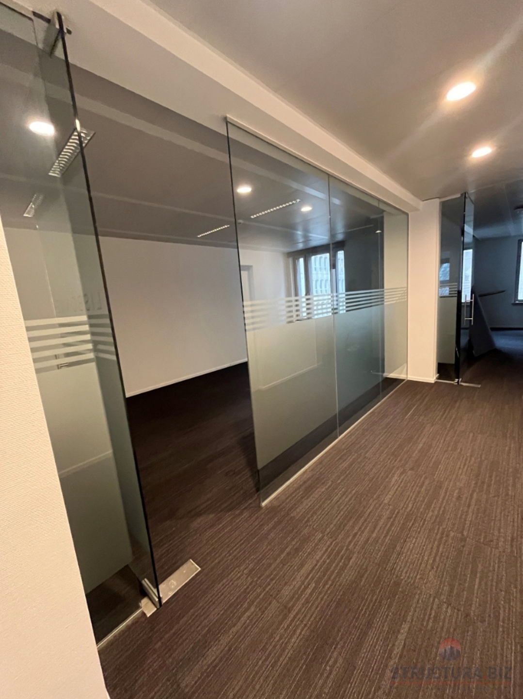 Kantoren te huur van 475m² tot 485m²! - foto 2