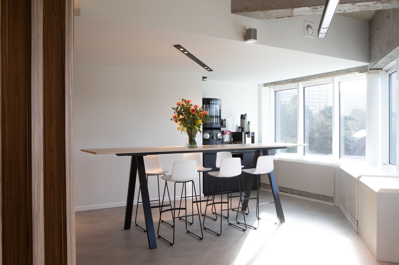 Moderne kantoorruimte van 1.056 m² op toplocatie nabij de A12 - foto 4