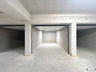 Parking souterrain dans le projet GoorbosCes places de parking sont situées sous le nouveau projet Goorbos.Ils ont leur entrée par l'Oude Baan à...