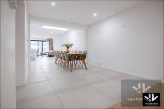 RUIME GEZINSWONING MET 4 VERDIEPINGEN - TOTALE RENOVATIE VAN KELDER TOT ZOLDER! Troeven: * EPC label B!  * Asbestveilig * Elektriciteit volledig...