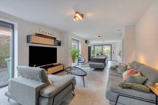 Vous cherchez une maison prête à emménager avec 3 chambres, située au centre de Lede ? Ne cherchez plus ! Cette maison neuve de 2022 avec...