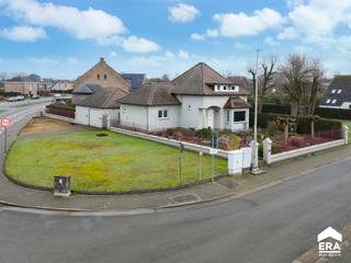 Te koop: charmante woning in het centrum van Pelt, op korte afstand van alle voorzieningen.Deze goed onderhouden woning biedt een comfortabele...