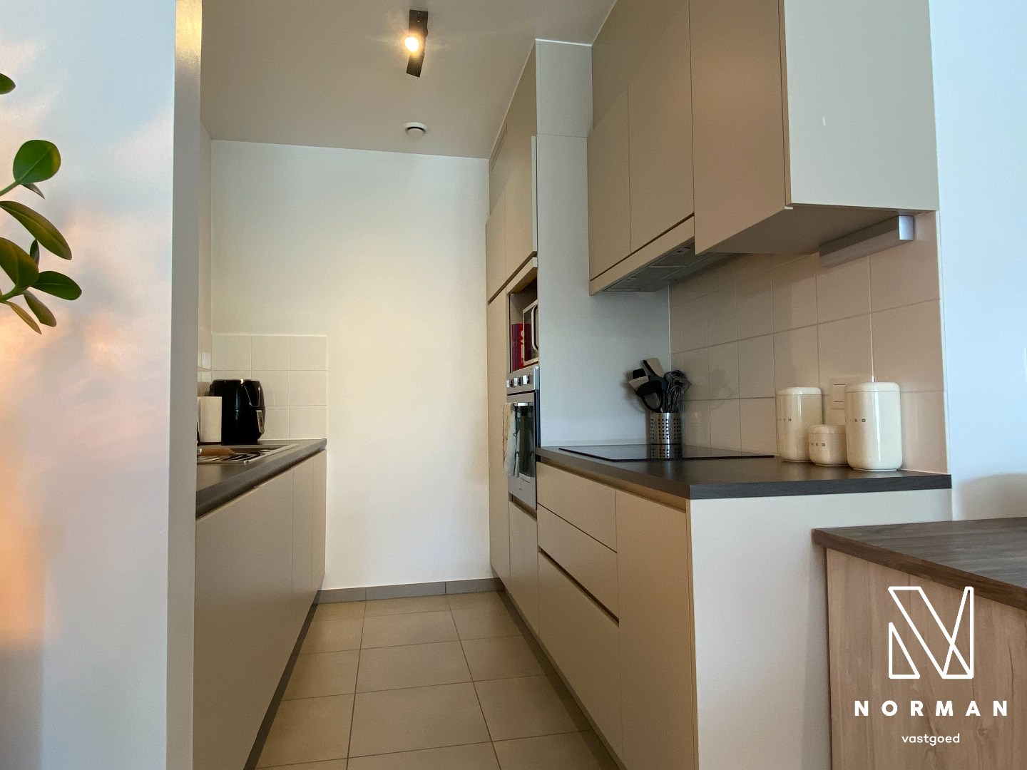 Recent 2-slaapkamer appartement nabij centrum van Harelbeke te huur - foto 4