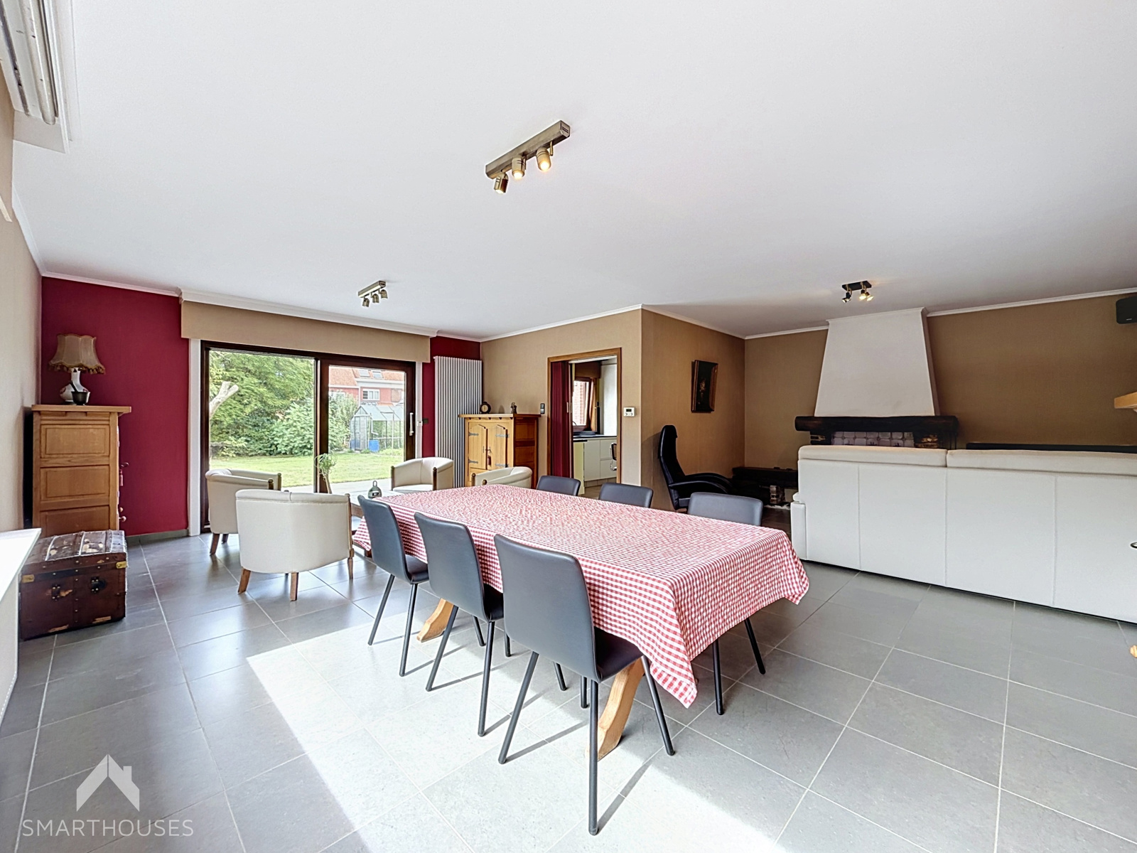 Vrijstaande woning op 971 m² met 3 slpkrs, garages en tuin - foto 5