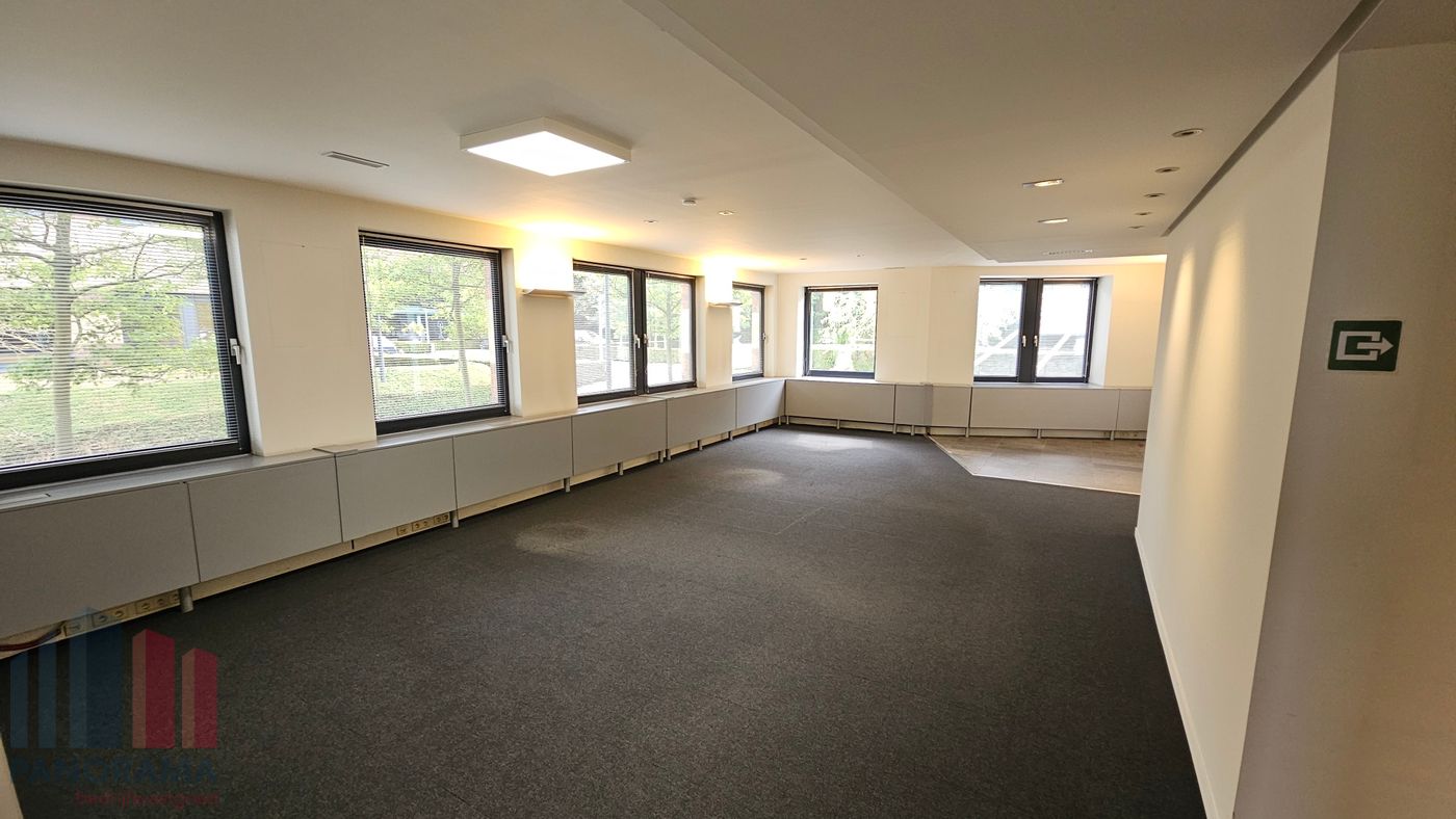 513 m² kantoren en 80 m² opslag vlakbij R0/E40 - foto 5