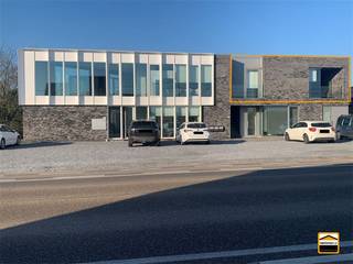 Mooi energiezuinig appartement met 2 slaapkamers en 3 terrassen Langs de verbindingsweg Tongeren-Borgloon-Sint-Truiden ligt dit mooie appartement...
