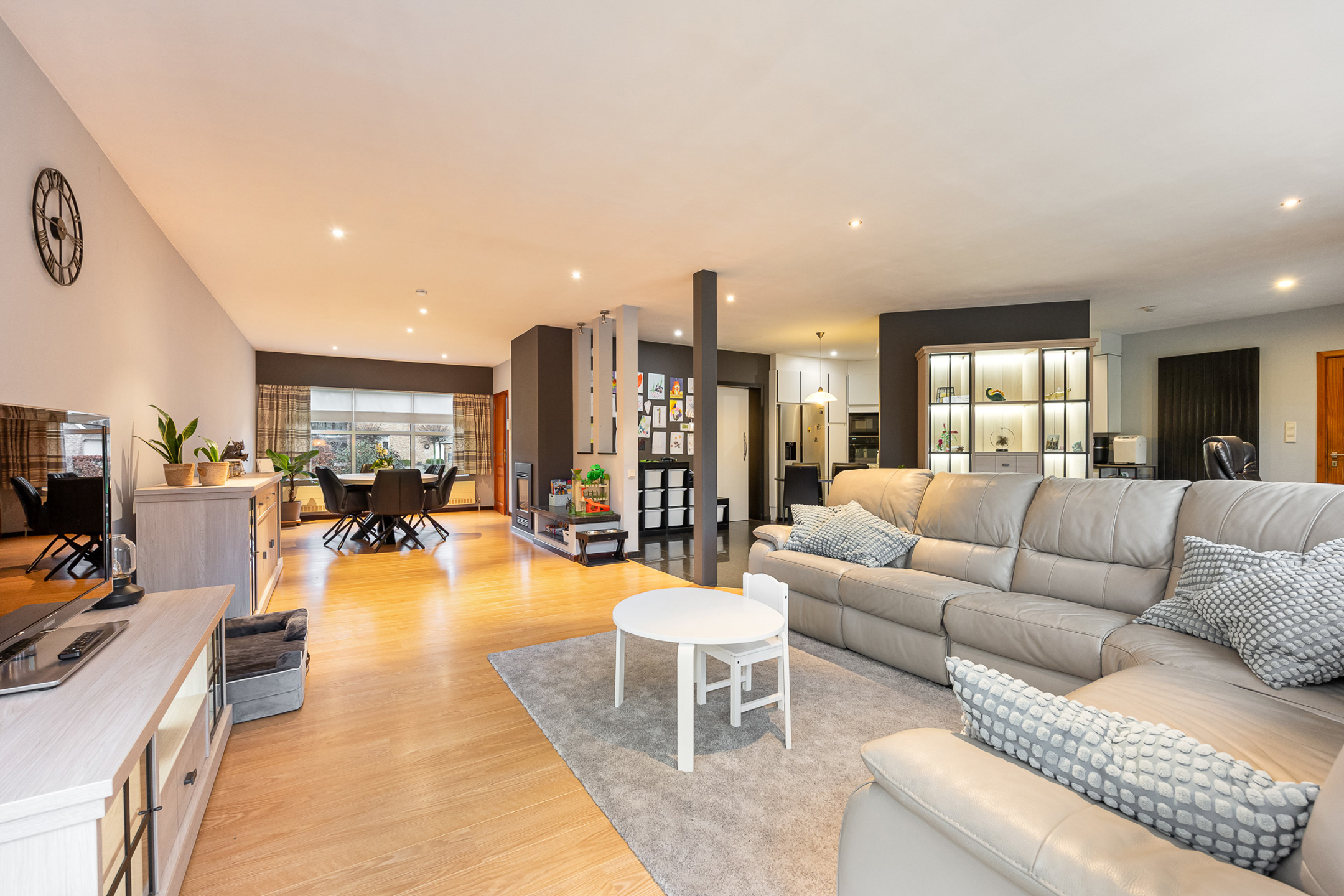 Woning op perceel van 929 m² met 3 slpk. Epc 345 kWh/m² (D) - foto 2