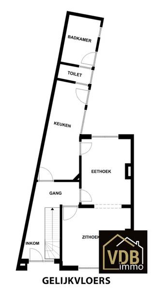 <p><span>Knusse – energiezuinige woning met 3 slaapkamers in het hart van Maasmechelen</span></p><p><span>Op de Dokter Haubenlaan 113 te Maasmechelen bevindt zich deze gezellige woning op een perceel van </span><span>3 are 39 centiaren</span><span>. Dankzij de uitstekende ligging geniet u van alle dagelijkse voorzieningen (winkels – fietspaden – ontspanningsmogelijkheden …) binnen handbereik. Op een wip bent u eveneens op de autostrade naar Nederland - Eindhoven en Brussel – Antwerpen of Hasselt en Genk. Dankzij het gunstige </span><span>EPC-label C</span><span> geniet u hier bovendien van een uiterst energiezuinige thuis zonder renovatieverplichting. De oorspronkelijke woning dateert van 1955 en deze werd na 2022 grotendeels gerenoveerd. </span></p><p><span>Voor een eerste indruk maakten we een </span><span>video</span><span> en een </span><span>virtuele rondleiding</span><span> alsof je in de woning rondloopt.</span></p><p><span>Video : <span>https://youtube.com/shorts/Q6aw36qX3nY?feature=share</span></span></p><p><span>Virtuele tour : <span>https://vt.plushglobalmedia.com/tour/TT1ABG0N4G</span></span></p><p><span> </span></p><p><span>Indeling - Tuin & Comfort</span></p><p><span>De woning vormt een uitstekende opportuniteit voor starters, alleenstaanden of koppels die op zoek zijn naar een betaalbare woning met reeds uitgevoerde energetische verbeteringen. Hoewel er nog enkele afwerkingswerken dienen te gebeuren, werden 2023 – 2024 – 2025 belangrijke investeringen gedaan op het vlak van comfort en energiezuinigheid.</span></p><ul><li><span>Kelder (18 m²): Deels onderkelderd;</span></li><li><span>Gelijkvloers (70 m²): Inkom met trap naar de eerste verdieping, ingebouwde keuken (oven , elektrische kookplaat en vaaswasser), leefruimte, badkamer (toilet, douche, enkele wastafel, aansluitingen wasmachine) en achterliggende (te renoveren) veranda;</span></li><li><span>Eerste verdieping (53 m²): Overloop met twee ruime slaapkamers en een dressingruimte;</span></li><li><span>Tweede verdieping (32 m²): Een derde slaapkamer ook te gebruiken als hobbyruimte, man cave, Deze ruimte is ruim en zeer aangenaam; </span></li><li><span>Buiten: Een zonnige tuin en een bureau–unit die men kan gebruiken als muziekruimte of knutselruimte. De tuin is toegankelijk via servitude (recht van doorgang); </span></li><li><span>De berging: Deze bevindt zich achter de badkamer en keuken met de warmtepompboiler; </span></li></ul><p><span> </span></p><p><span>Energetische renovaties – geen renovatieverplichtingen: </span></p><ul><li><span>Zo beschikt de woning over 15 zonnepanelen 425 WP;</span></li><li><span>2 Batterijen 10KW;</span></li><li><span>Een warmtepompboiler;</span></li><li><span>4 lucht-lucht warmtepompen waarvan 1 grote in de leefruimte en 3 op de bovenverdiepingen;</span></li><li><span>Spouwmuurisolatie: EPS parels;</span></li><li><span>Volledig dubbele beglazing en (grotendeels) PVC profielen;</span></li><li><span>Recent nieuw pannen dak met dakisolatie: Het hellend dak (hoofdgebouw) is geïsoleerd met 8 cm XPS;</span></li></ul><p><span> </span></p><p><span>Overige troeven:</span></p><ul><li><span>Ligging: In het centrum van Maasmechelen;</span></li><li><span>Vlakbij de Nederlandse grens; </span></li><li><span>Op 2 minuten van de E314 richting Maastricht- Eindhoven en Brussel – Antwerpen;</span></li><li><span>Achterliggende tuin met extra mobiele unit of ontspanningsruimte;</span></li><li><span>Deels onderkelderd;</span></li><li><span>Electrische keuring Conform tot 2047;</span></li><li><span>Rolluiken - hoofdzakelijk handbediend;</span></li><li><span>3 slaapkamers en extra ruimte voor dressing;</span></li><li><span>Rustige tuin bereikbaar via servitude;</span></li><li><span>Extra mobile unit en volière en overdekt terras (niet vergund);</span></li><li><span>Asbest: in eerste instanties zijn er geen verdachte materialen in de woning aanwezig; </span></li></ul><p><span> </span></p><p><span>In de achterliggende tuin kan u in alle rust genieten van het buitenleven en biedt voldoende mogelijkheden voor ontspanning, tuinieren of het creëren van een sfeervol terras.</span></p><p><span>Kortom, een charmante woning met een gunstige ligging, 3 slaapkamers, een aangename tuin en belangrijke energetische investeringen. Een ideale woning voor wie op zoek is naar een comfortabele thuis met potentieel en dat in het centrum van Maasmechelen. Deze woonst biedt een uitstekende basis om verder naar eigen smaak af te werken. </span></p><p><span> </span></p><p><span>Interesse?</span></p><p><span>Neem voor meer informatie of een bezoek contact op met </span><span>Marie-Paule op 0476/959 958</span><span> of bezoek </span><span>www.vdb.immo</span><span>.</span></p><p><span> </span></p>
