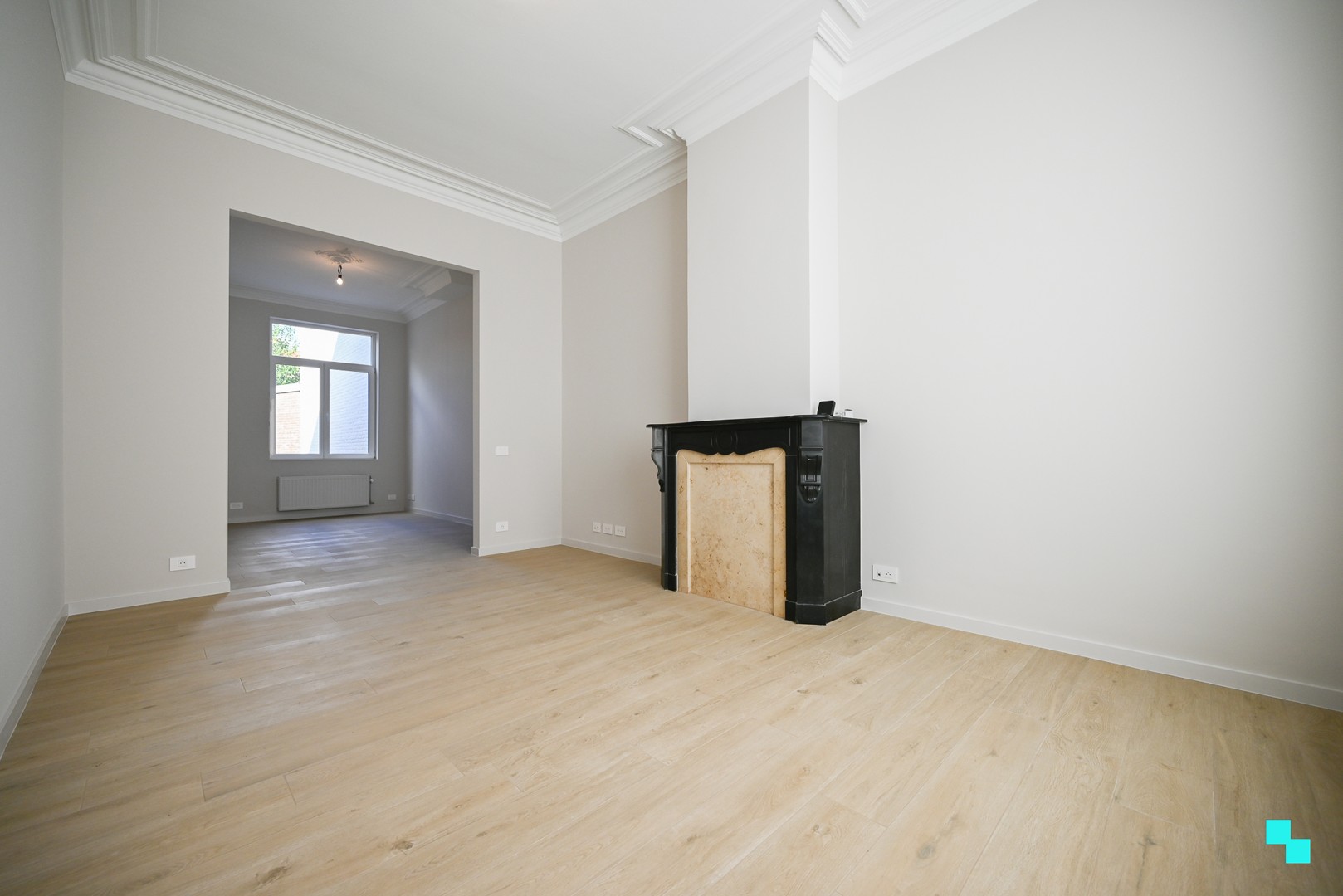 Prachtig & compleet gerenoveerde burgerwoning in hartje Izegem - photo 5