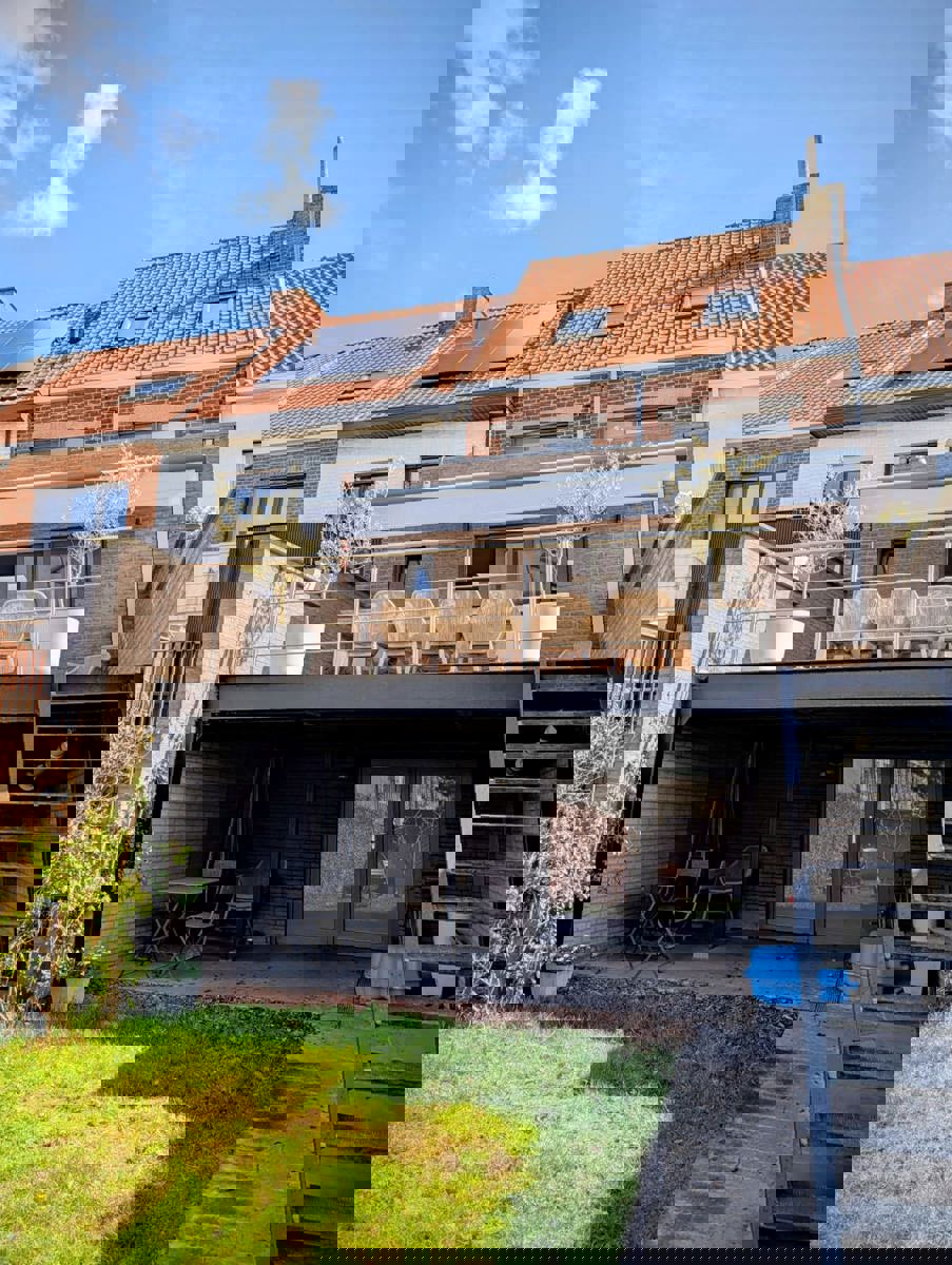 Ruime bel-étage woning met 4 slaapkamers - foto 2