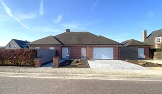 Deze absolute topper bevindt zich in een zeer rustige verkaveling aan het einde van een doodlopende straat. Rust en privacy staan hier centraal,...