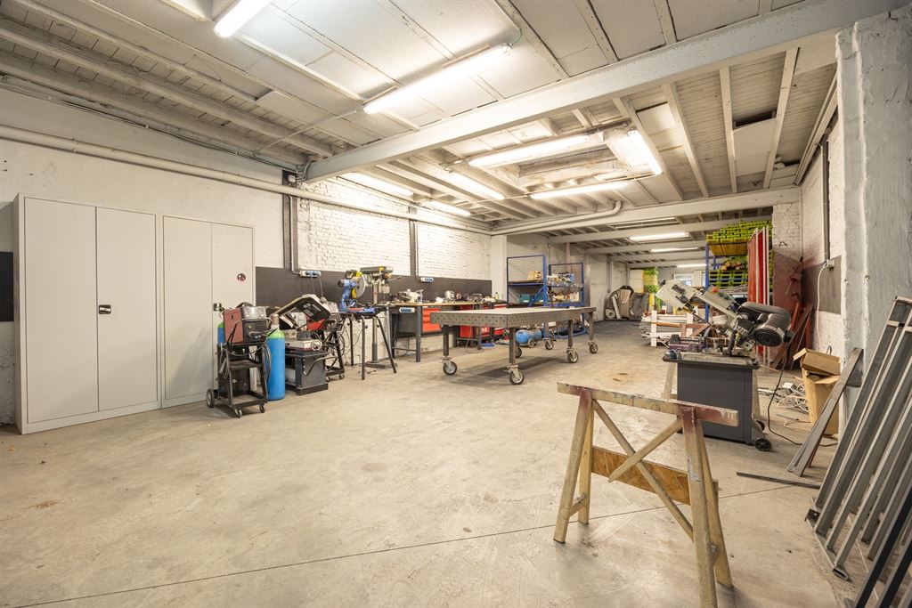 Ruim magazijn met buitenruimte - foto 2