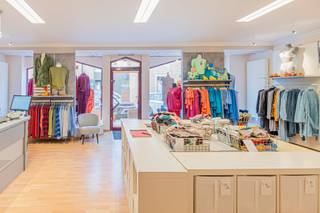 Welkom in de Overwinningsstraat 21 – een handelshuis gelegen op een ideale ligging in het winkelhart van Willebroek visibiliteit en veel...