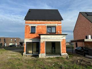 Deze nieuwbouw half open bebouwing, bevindt zich in het doodlopende gedeelte van de verkaveling "Pompoenstraat" in Wiekevorst, ideaal voor wie...