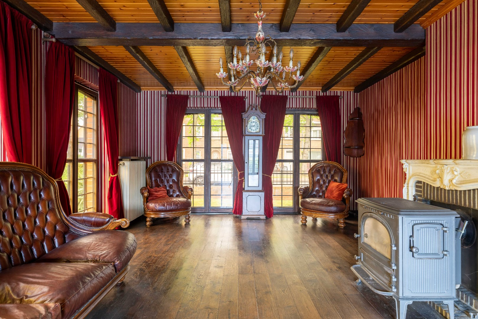 Karaktervolle woning met garage, tuin en veel potentieel in Brugse rand - foto 3