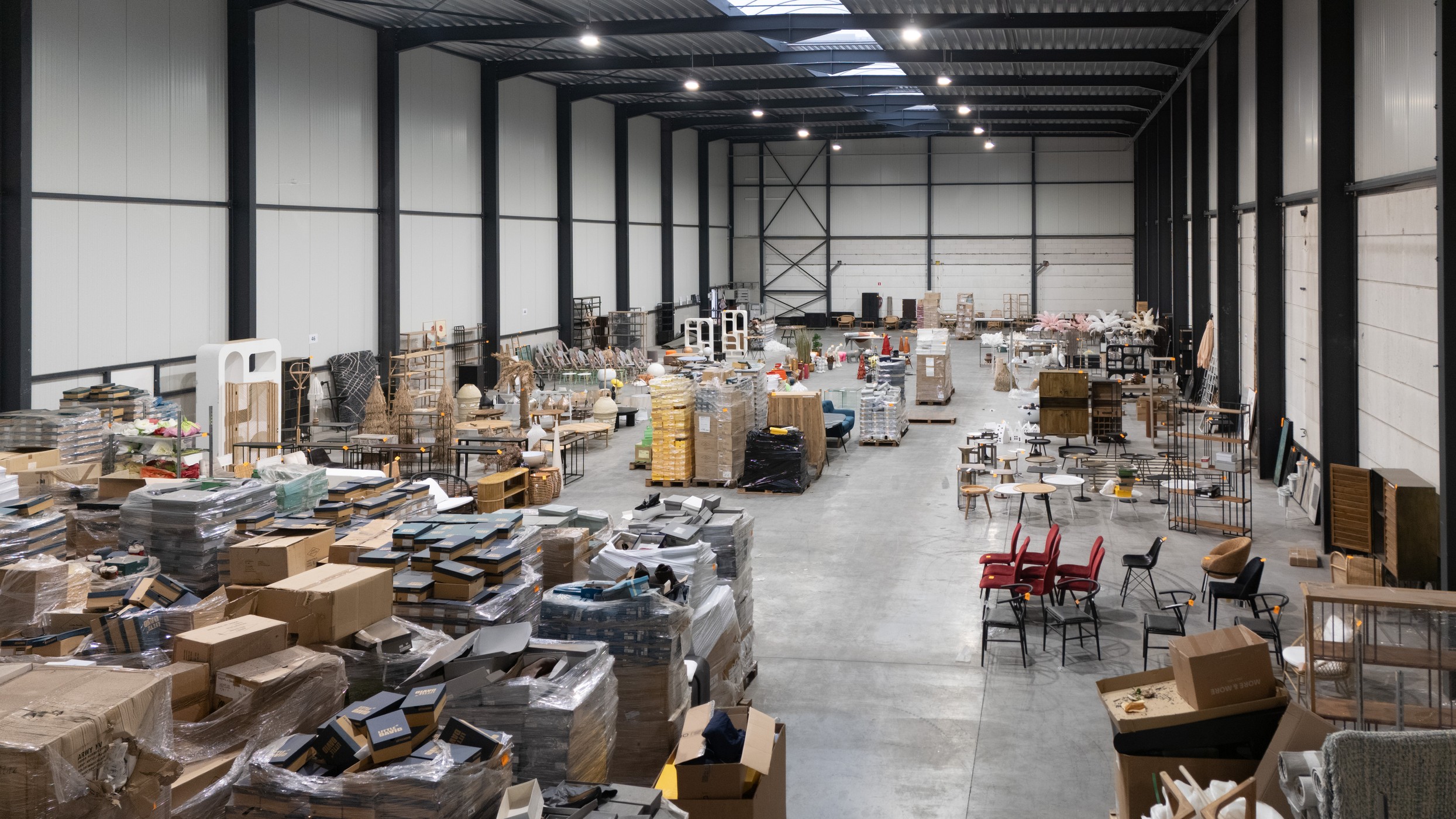 Magazijn 1979m² met laadkaaien te Ronse - foto 4