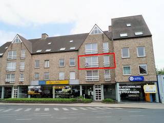 Leuk appartement met 1 slaapkamer Bij het binnenkomen van de stad vindt u dit leuk appartement.Het omvat een inkom, woonkamer in parket, een open...