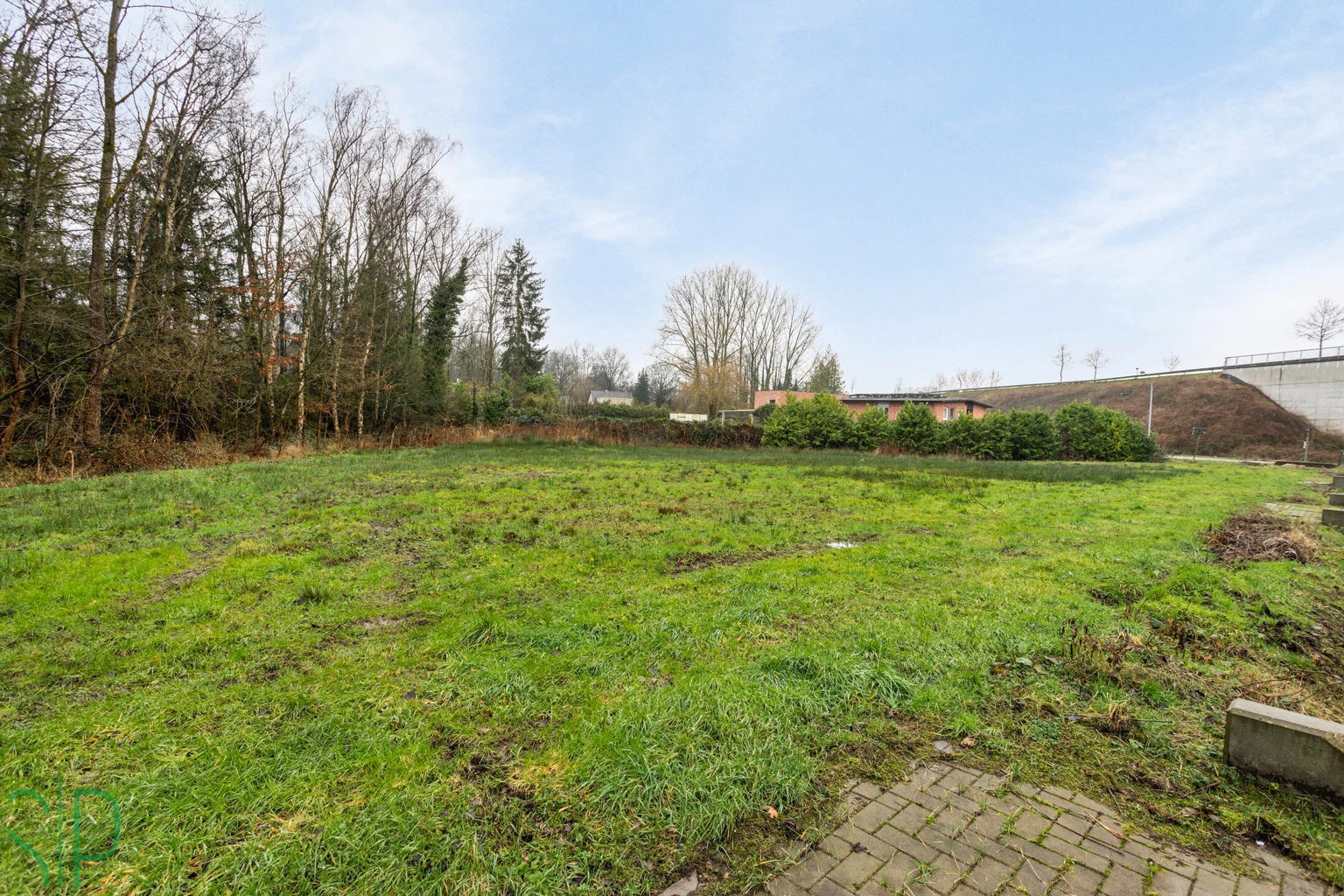 Bouwgrond voor open bebouwing op centrale locatie. - foto 3