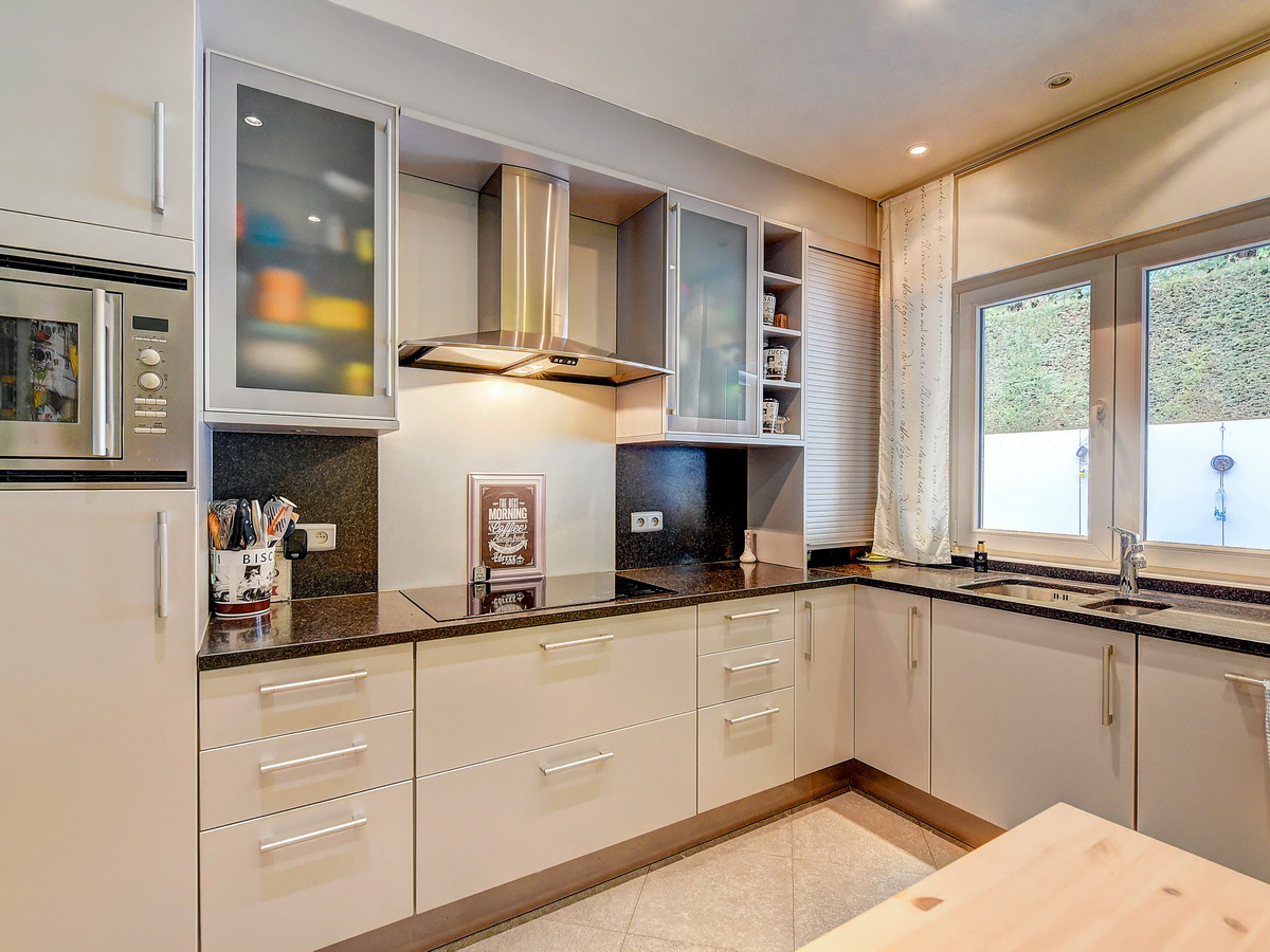 Goed onderhouden solide woning in Hoeilaart! - foto 4