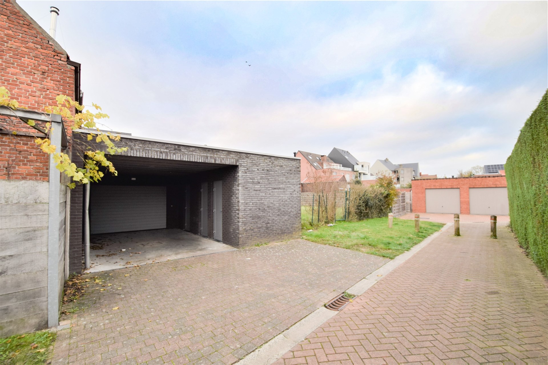 Garage for rent in Sint-Gillis-Waas - photo 1